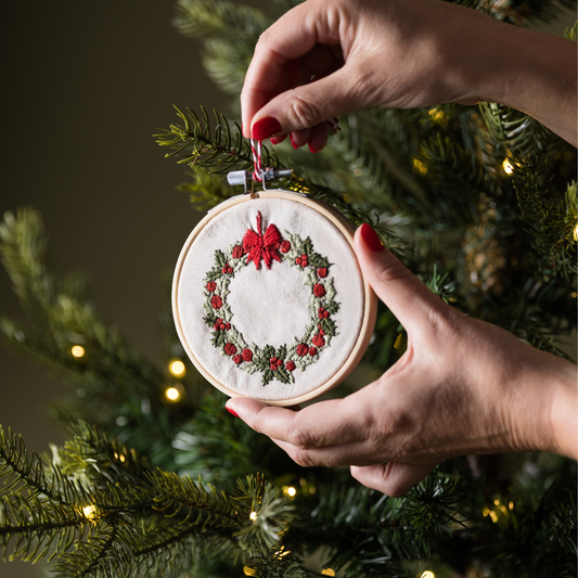 Christmas Decoration Embroidery Kit - Christmas Wreath